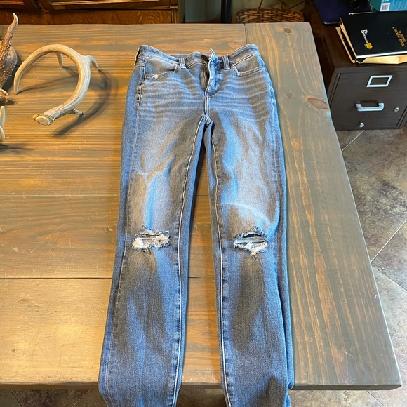 Jeans - Picture 1 of 4